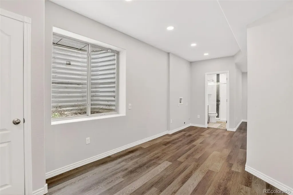 10580 E 28th Place Denver CO 80238