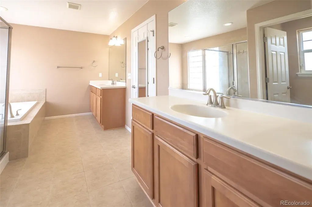 5356 S Fultondale Way Aurora CO 80016