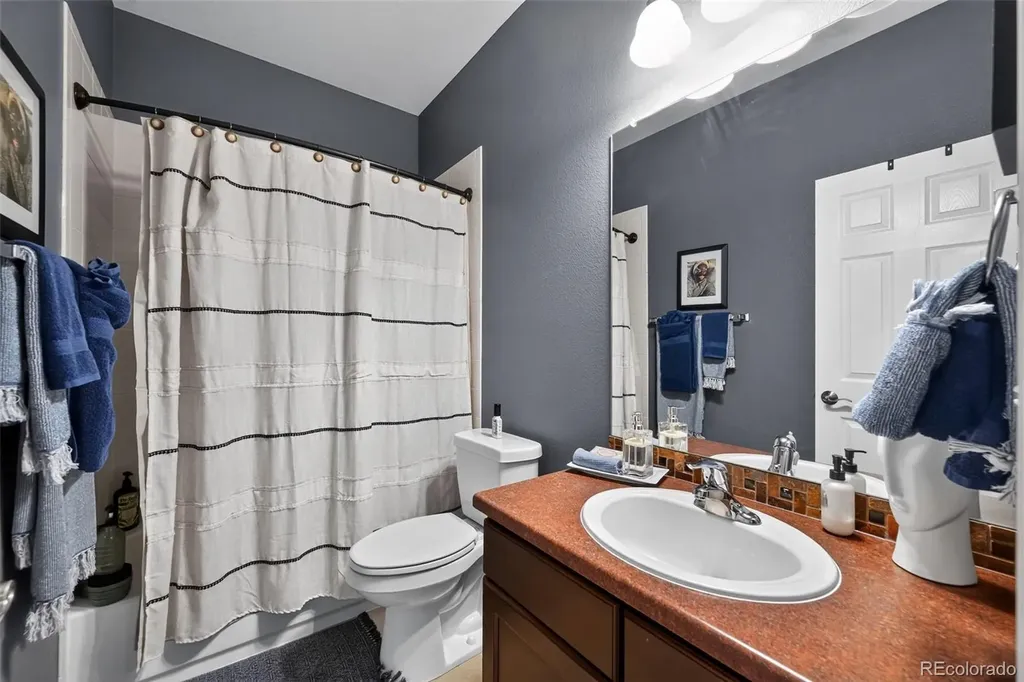 22195 E Grand Drive Aurora CO 80015