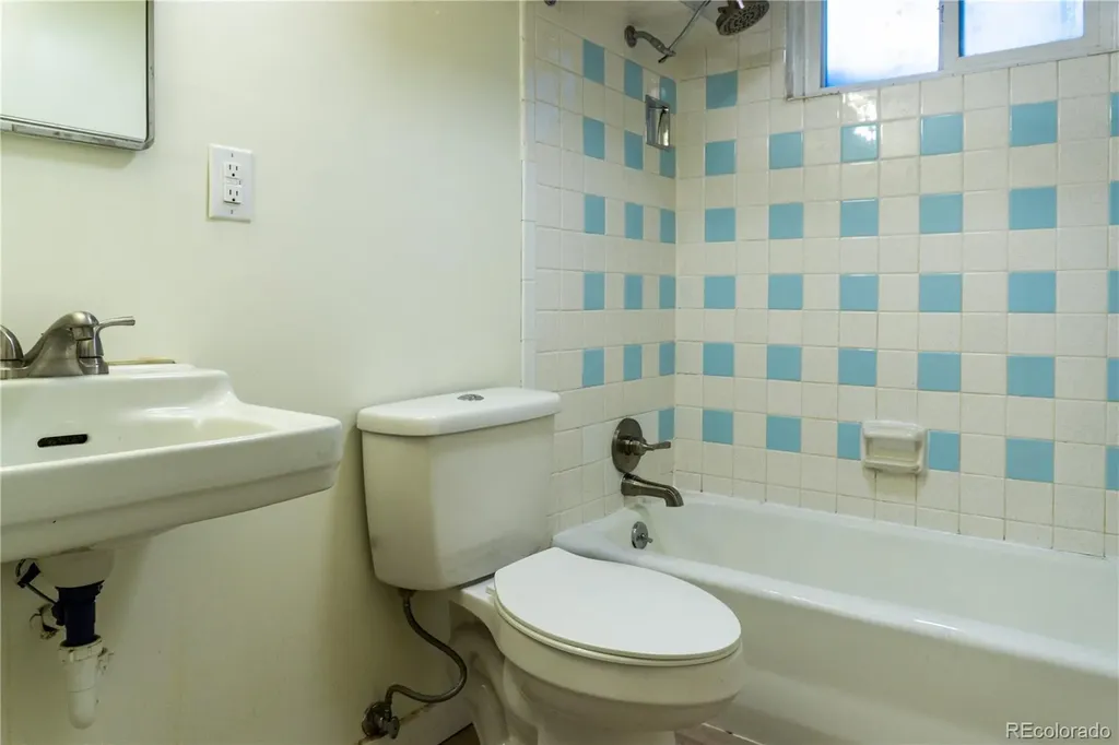 1219 Cumberland Street Colorado Springs CO 80907