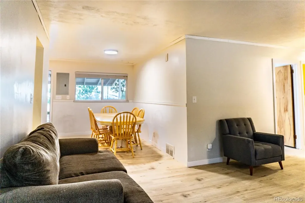 1219 Cumberland Street Colorado Springs CO 80907