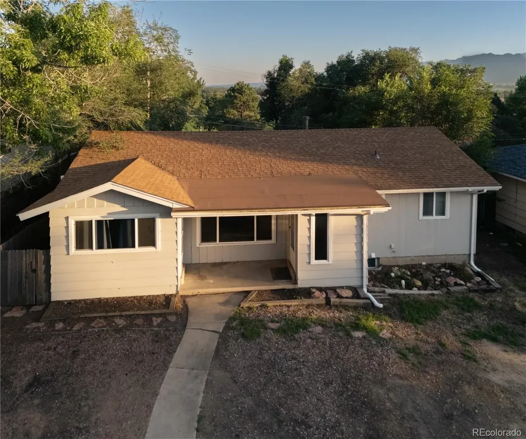 1219 Cumberland Street Colorado Springs CO 80907