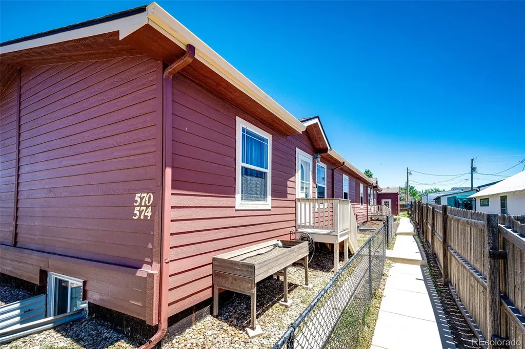 570 4th Street Bennett CO 80102