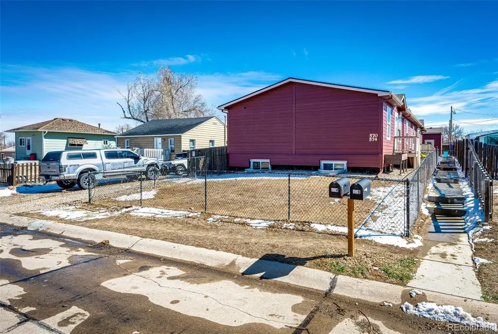 570 4th Street Bennett CO 80102