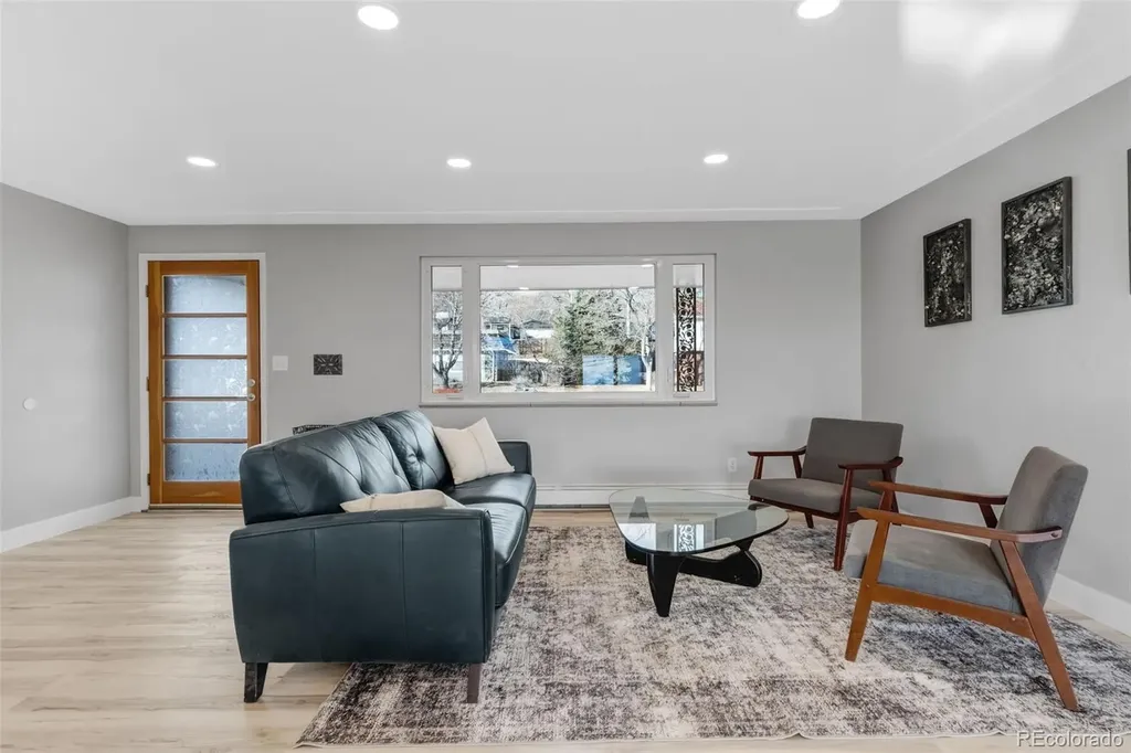 960 S Arbutus Street Lakewood CO 80228
