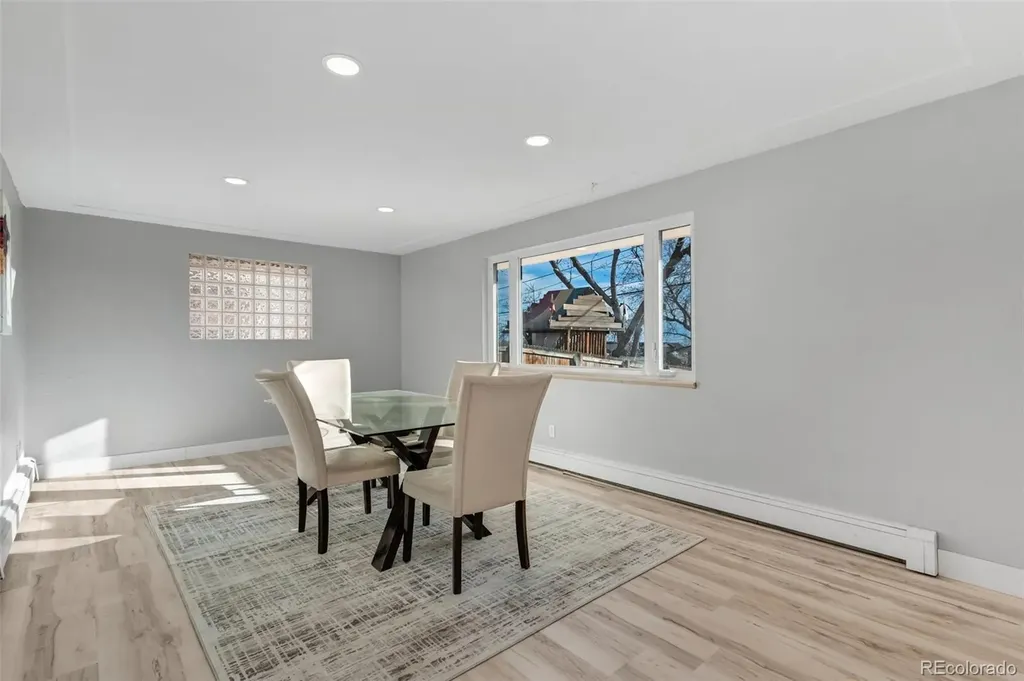 960 S Arbutus Street Lakewood CO 80228