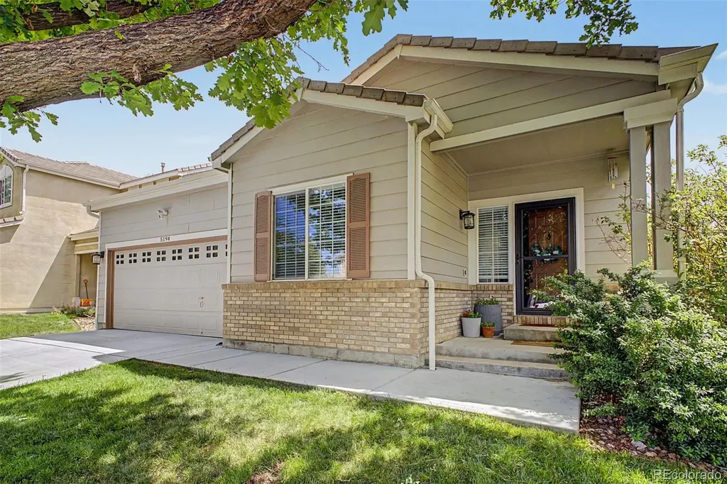 5194 S Shawnee Street Aurora CO 80015
