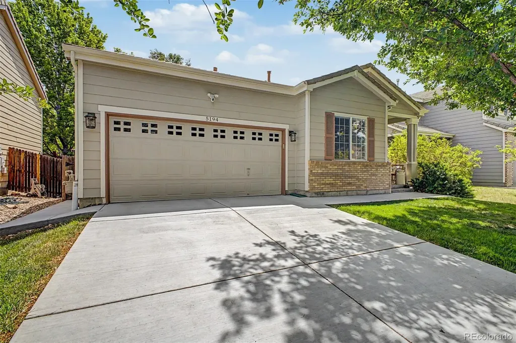 5194 S Shawnee Street Aurora CO 80015