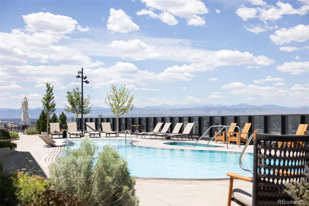 3930 Blake Street Denver CO 80205