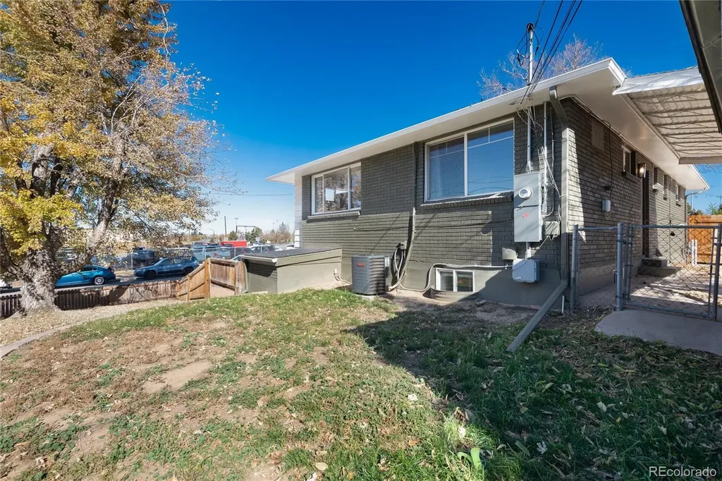 1600 W Sheri Lane Littleton CO 80120