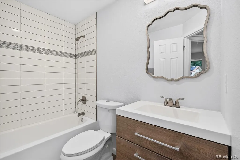 1473 S Dudley Street Lakewood CO 80232