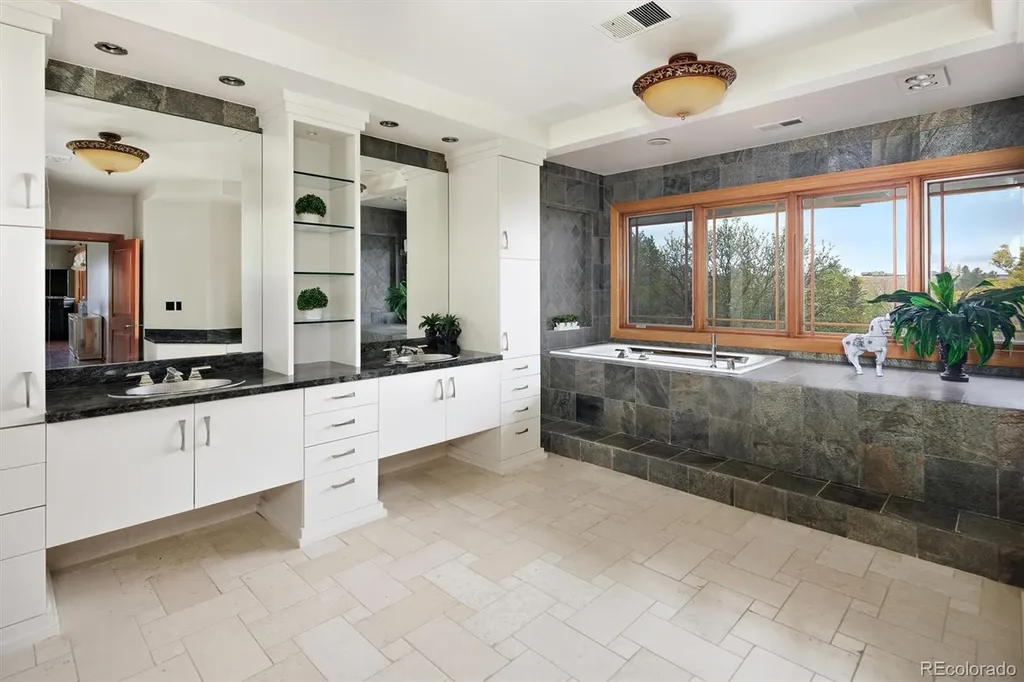 8532 Strawberry Lane Niwot CO 80503