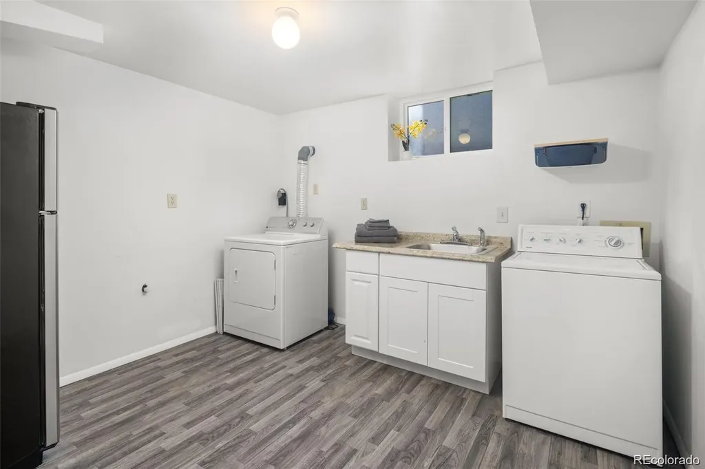 3300 Bellaire Street Denver CO 80207
