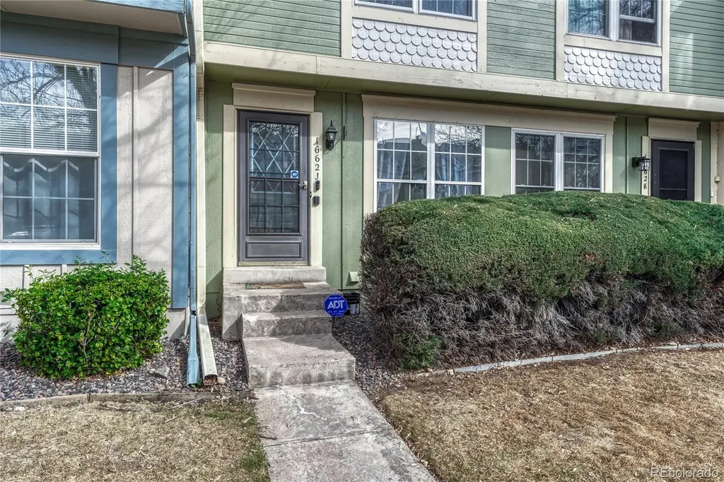 1662 S Idalia Circle Aurora CO 80017