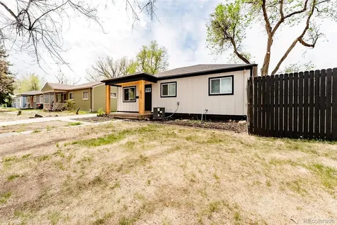 1973 Alton Street Aurora CO 80010