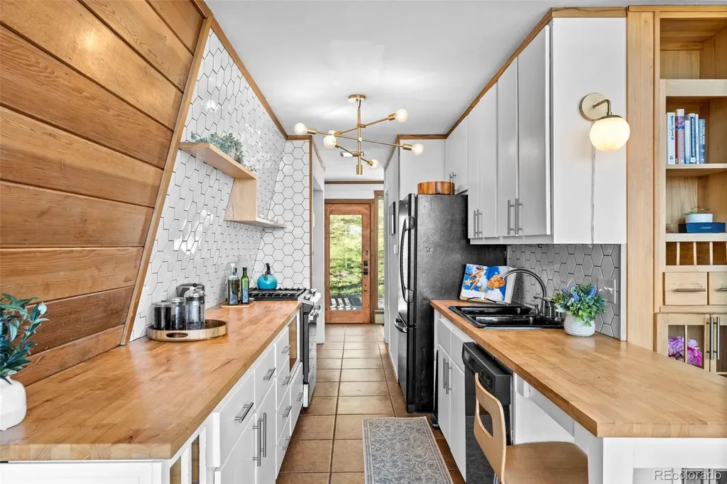 56 Valley View Drive Nederland CO 80466