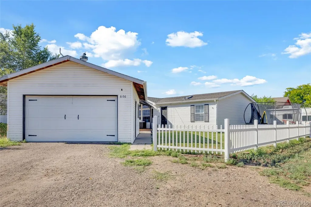 606 SE Plaza Gilcrest CO 80623
