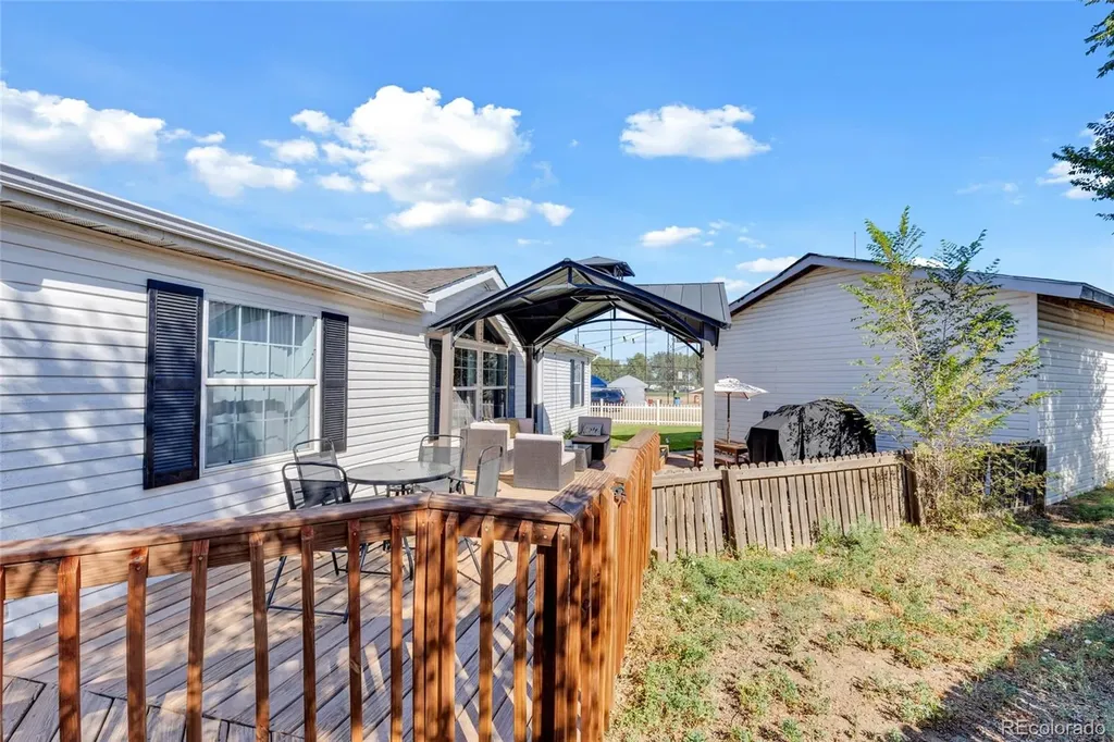 606 SE Plaza Gilcrest CO 80623