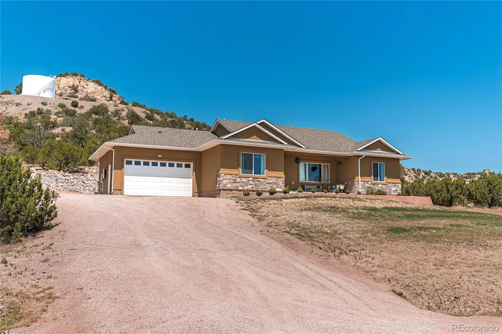 585 Twin Pines Avenue Rockvale CO 81244