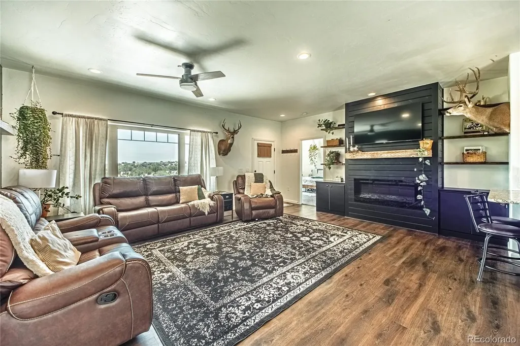 585 Twin Pines Avenue Rockvale CO 81244