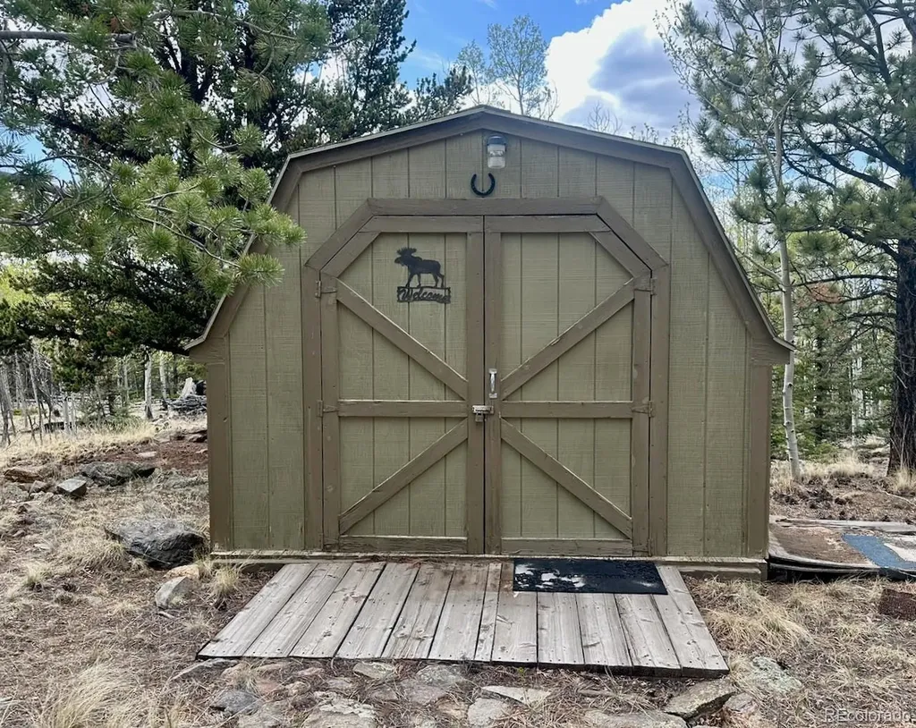 312 Bowstring Road Como CO 80432