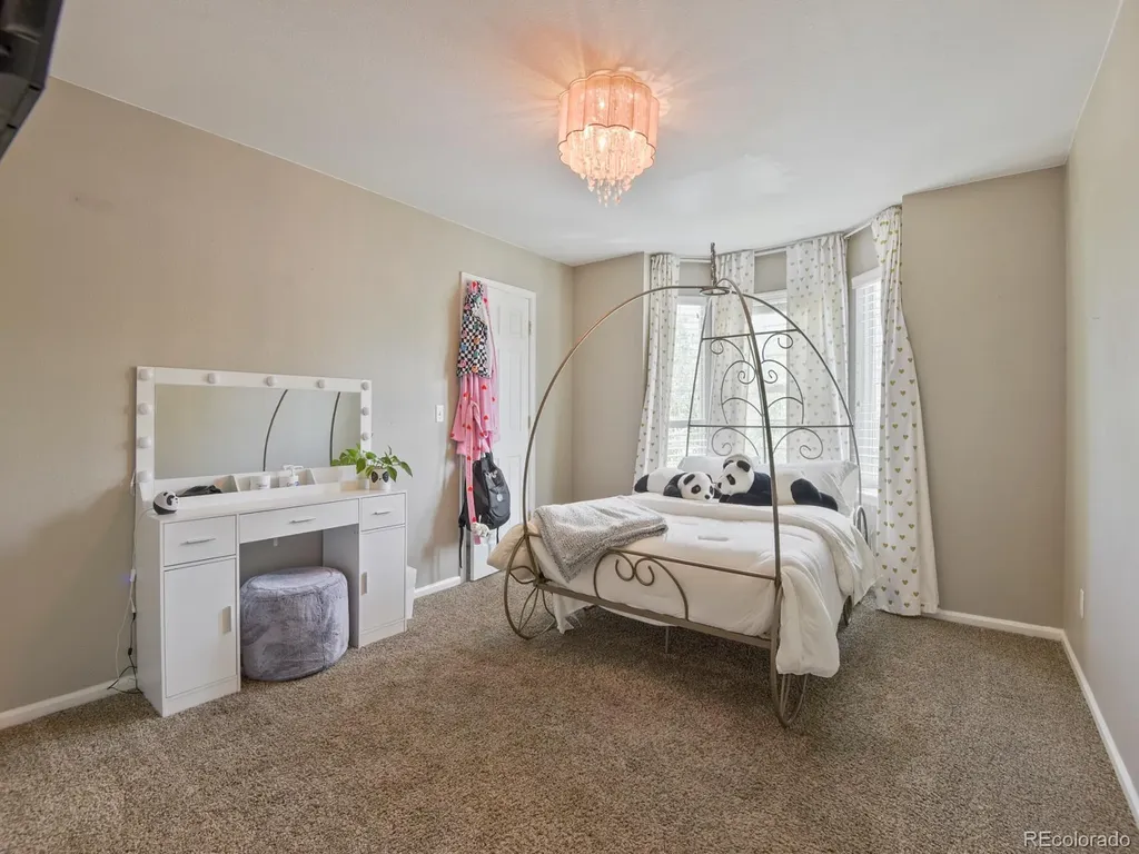 5957 S Helena Street Centennial CO 80016