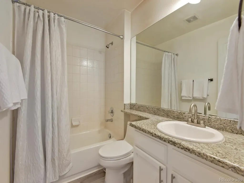 5957 S Helena Street Centennial CO 80016
