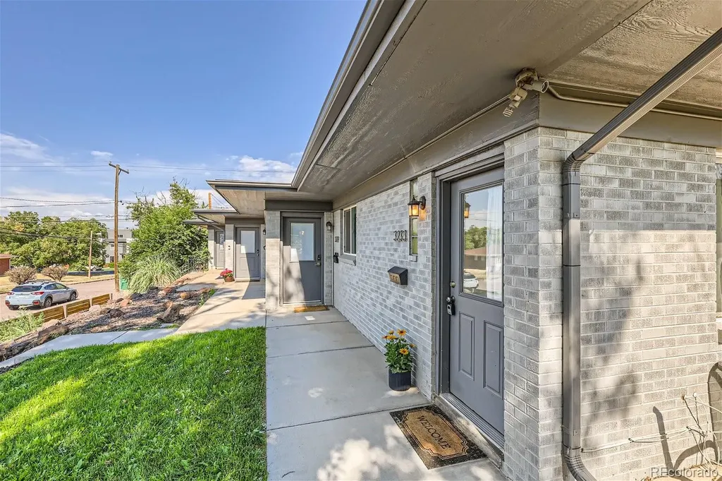 3233 E 33rd Avenue Denver CO 80205