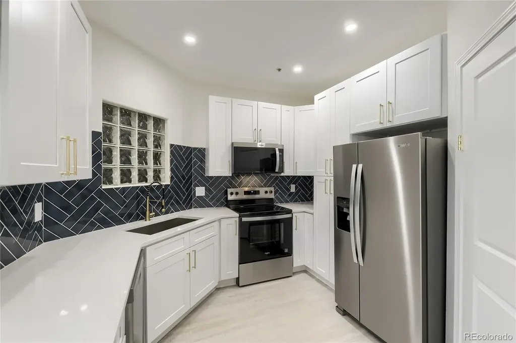 1631 W Canal Circle Littleton CO 80120