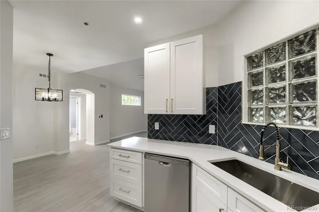 1631 W Canal Circle Littleton CO 80120