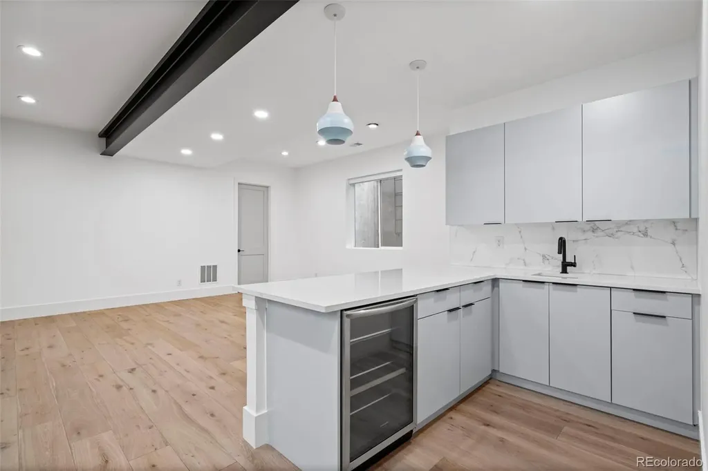 959 S Vine Street Denver CO 80209