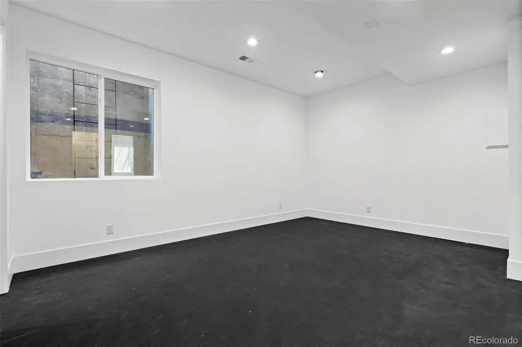 959 S Vine Street Denver CO 80209