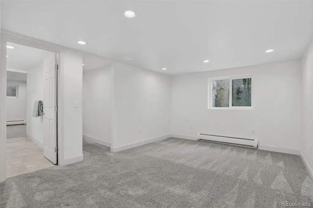 8226 S Dover Street Littleton CO 80128