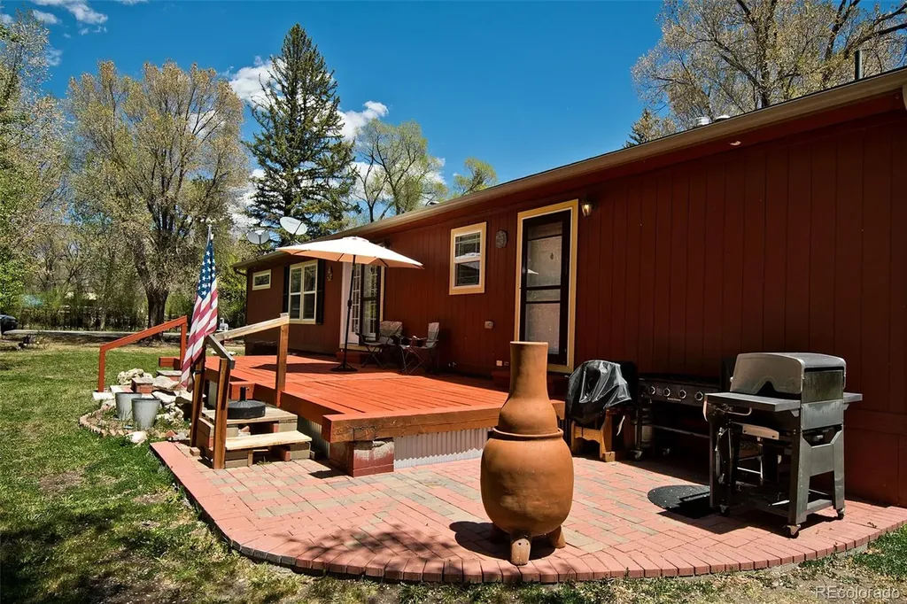 705 San Juan Avenue Saguache CO 81149