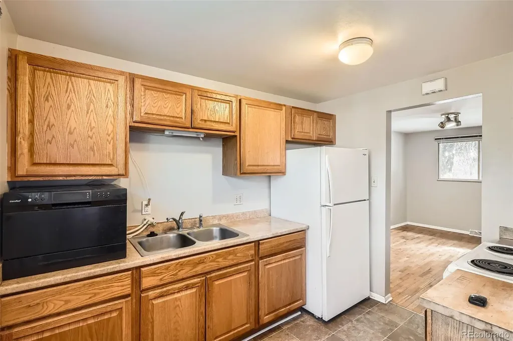1225 S Ames Street Lakewood CO 80232