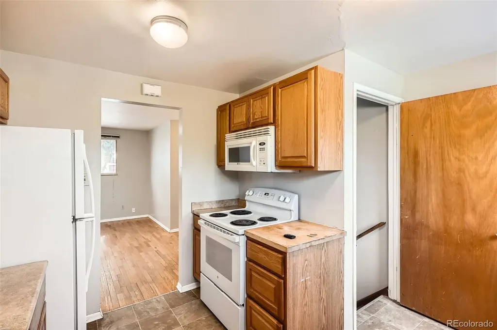 1225 S Ames Street Lakewood CO 80232