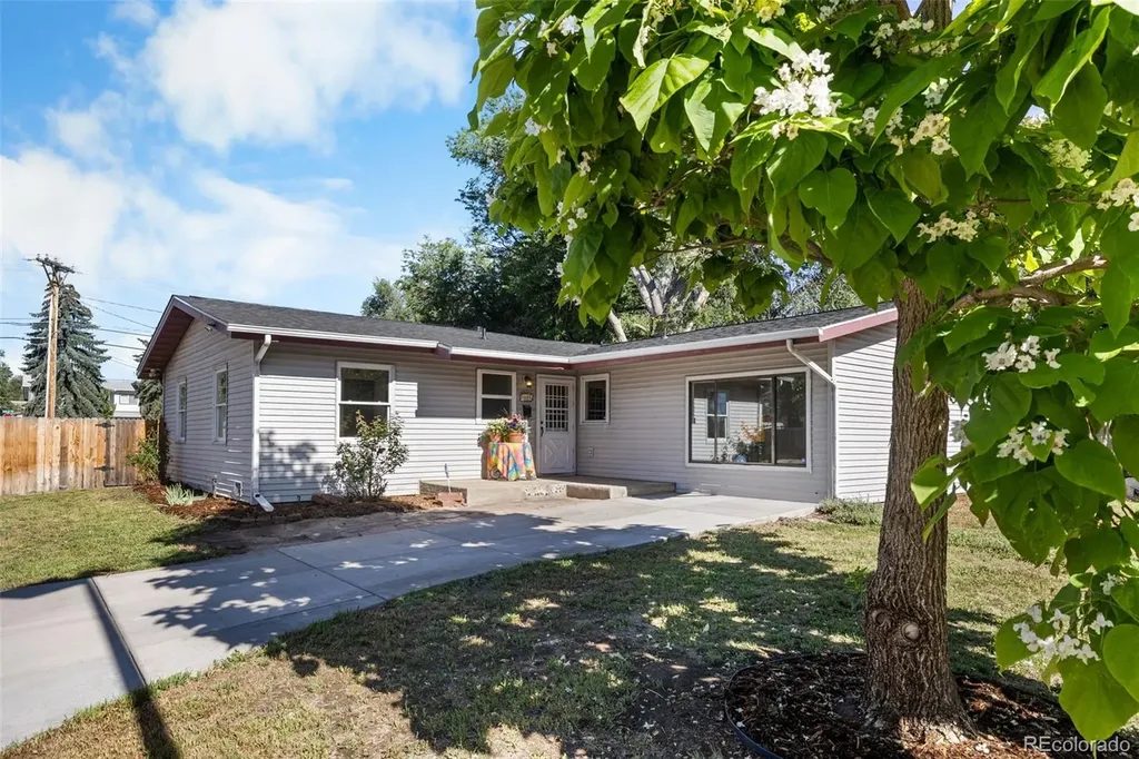 1603 Emery Street Longmont CO 80501