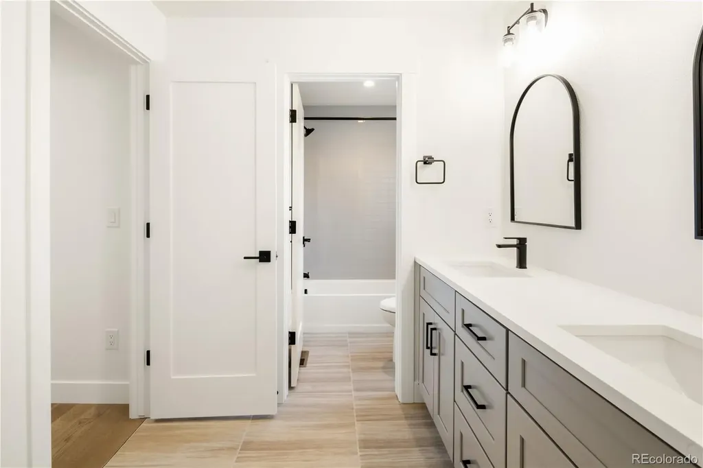 4650-4656 W 9th Avenue Denver CO 80204