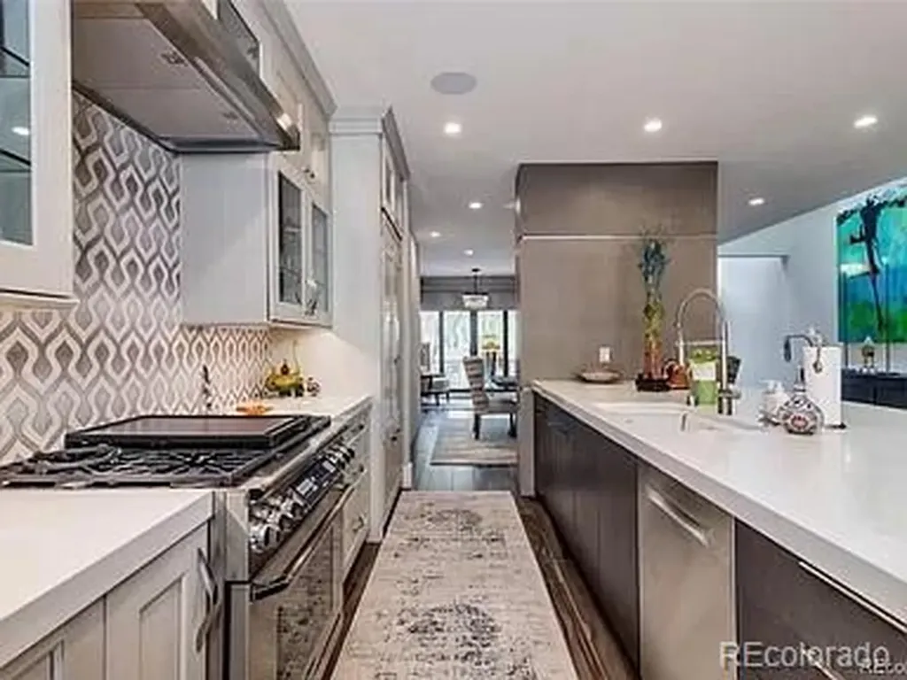 250 Adams Denver CO 80206