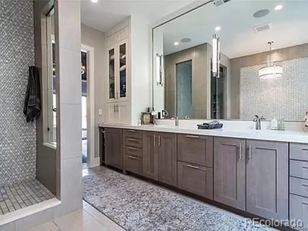 250 Adams Denver CO 80206