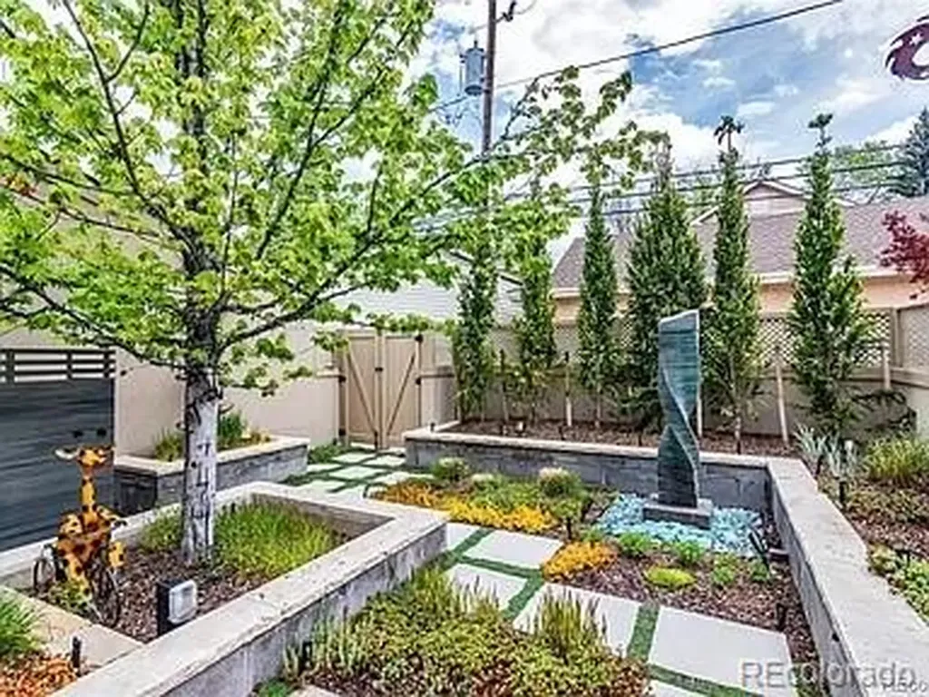 250 Adams Denver CO 80206