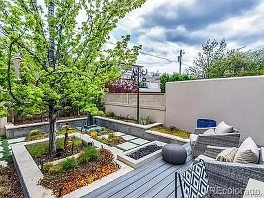 250 Adams Denver CO 80206