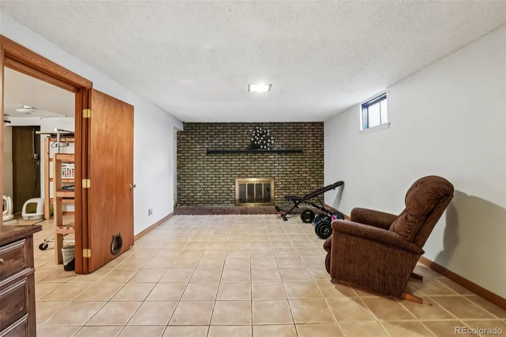 8283 Depew Way Arvada CO 80003