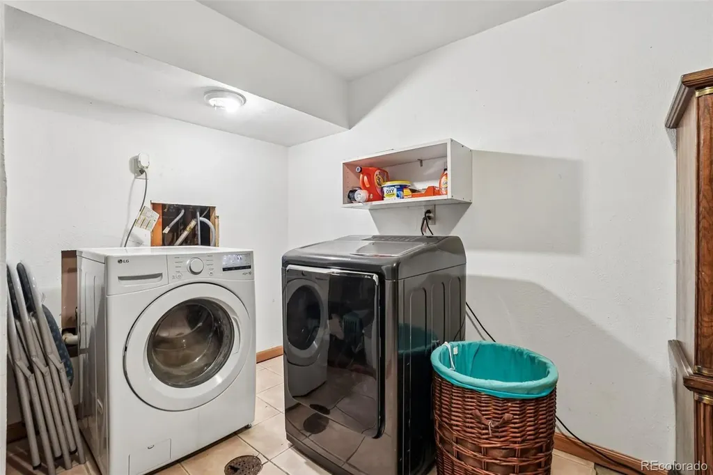 8283 Depew Way Arvada CO 80003