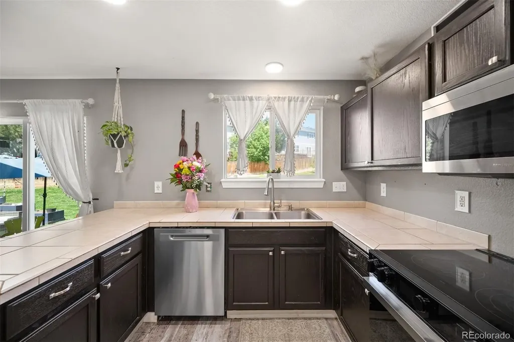 10993 Elizabeth Street Northglenn CO 80233