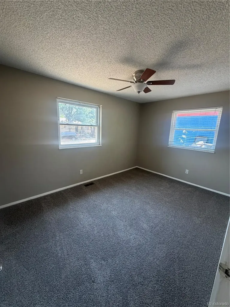 5559 Potomac Way Denver CO 80239