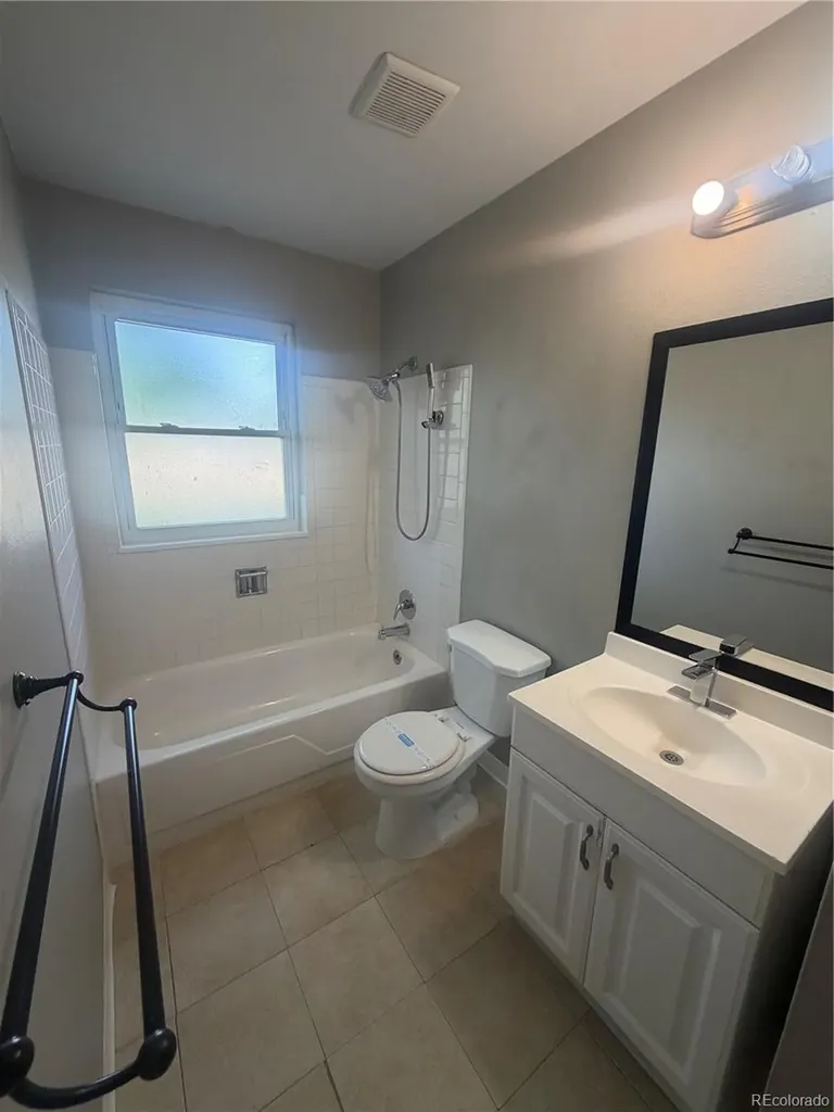 5559 Potomac Way Denver CO 80239