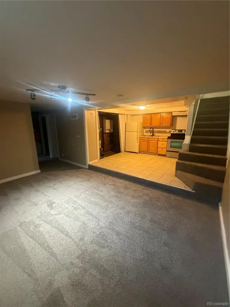 5559 Potomac Way Denver CO 80239