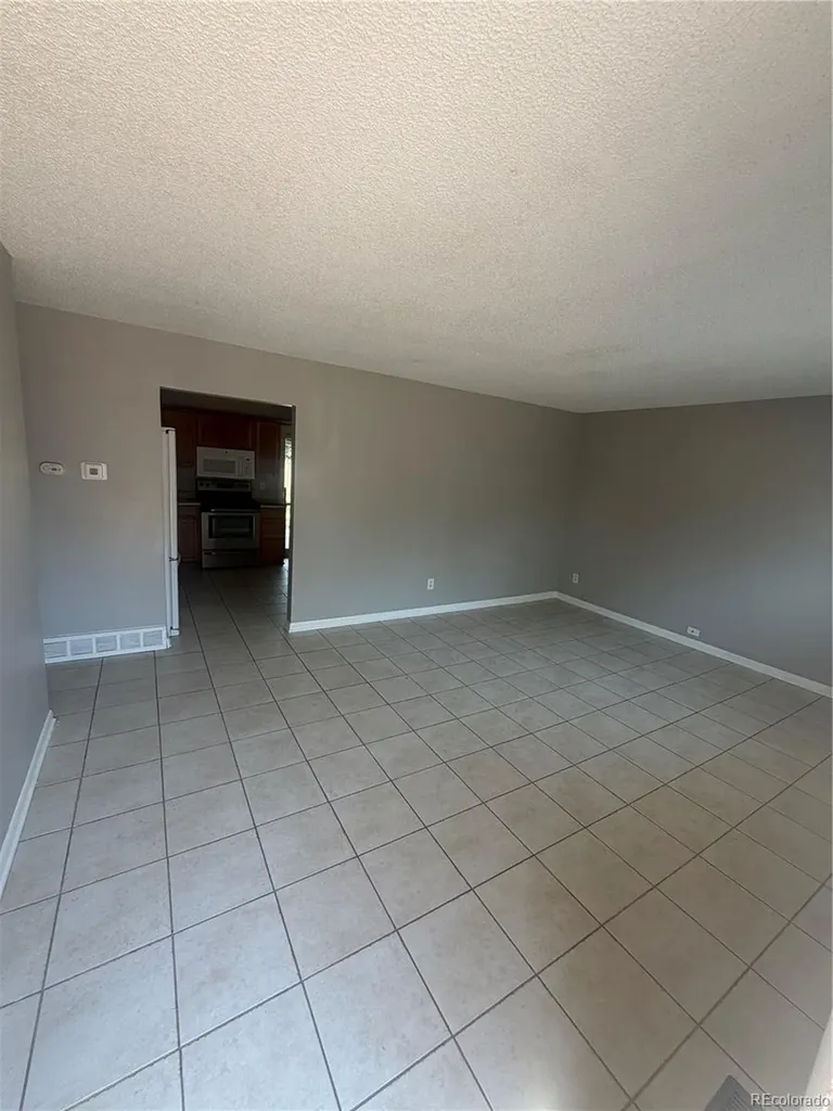 5559 Potomac Way Denver CO 80239