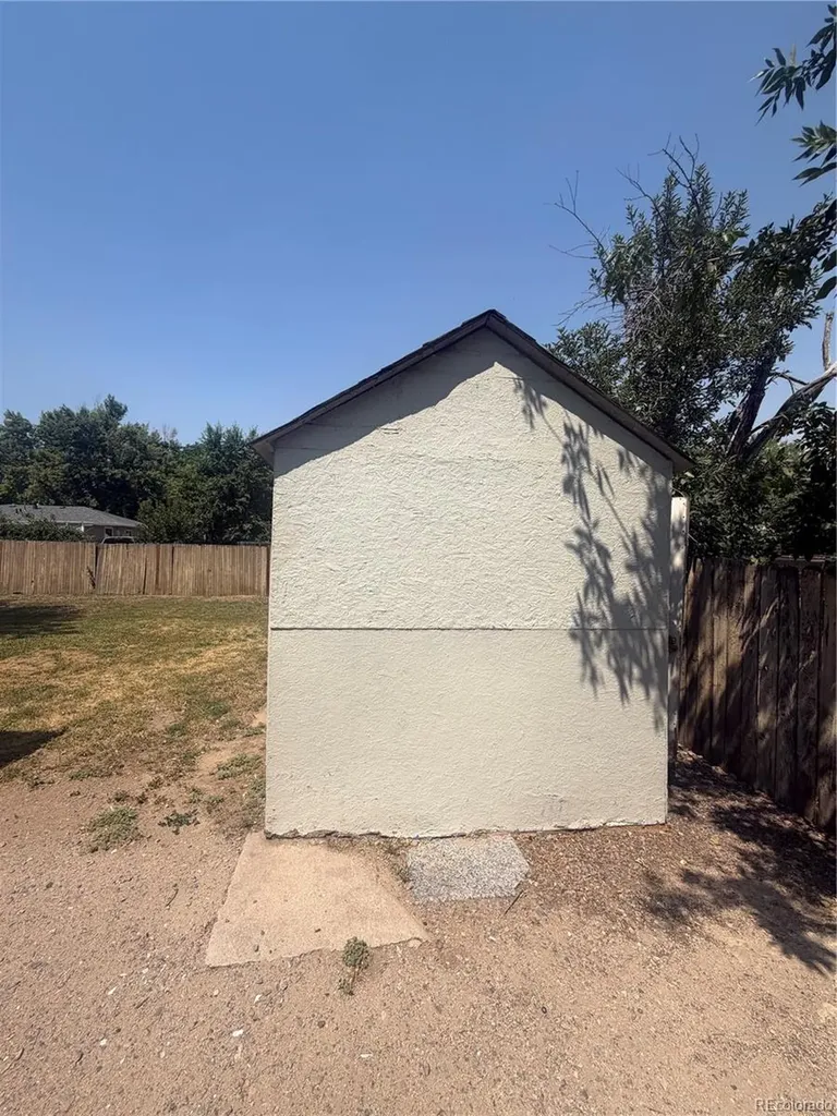 5559 Potomac Way Denver CO 80239